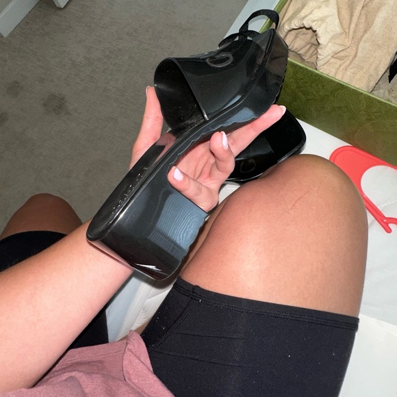 Gucci 37 slides with heels. Excellent condition - Picture 3 of 17